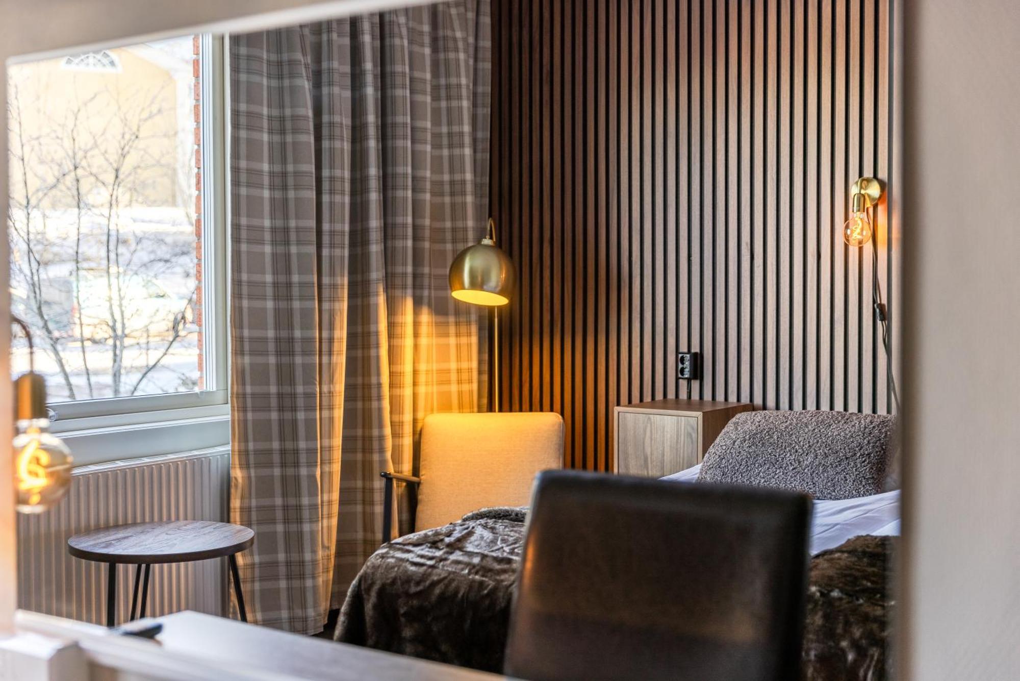 Hotell Kung Goesta By First Мора Экстерьер фото