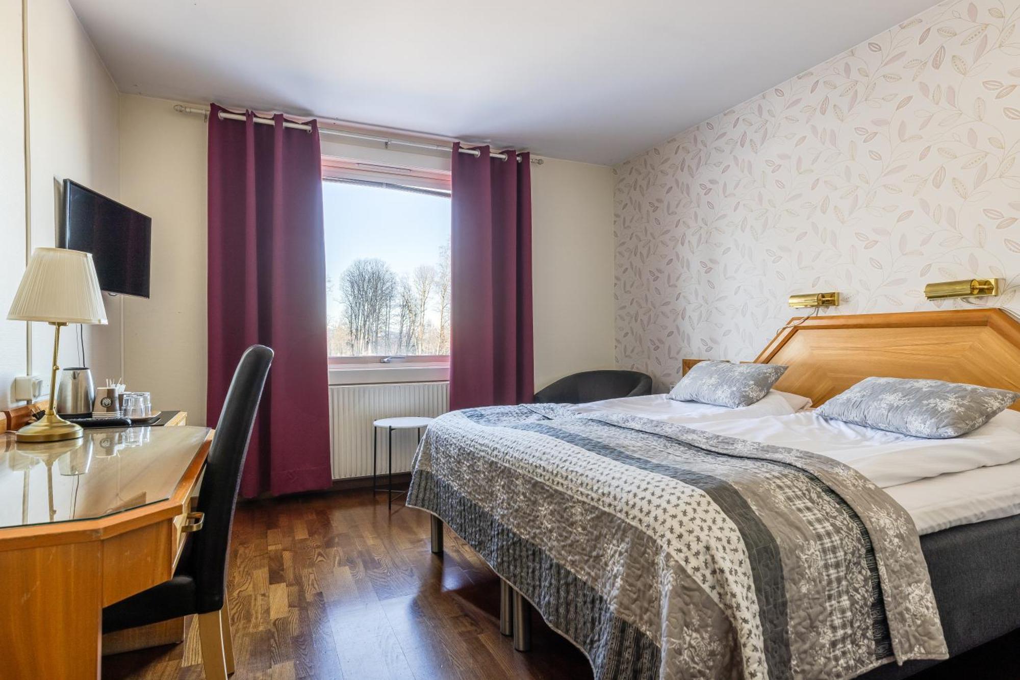 Hotell Kung Goesta By First Мора Экстерьер фото