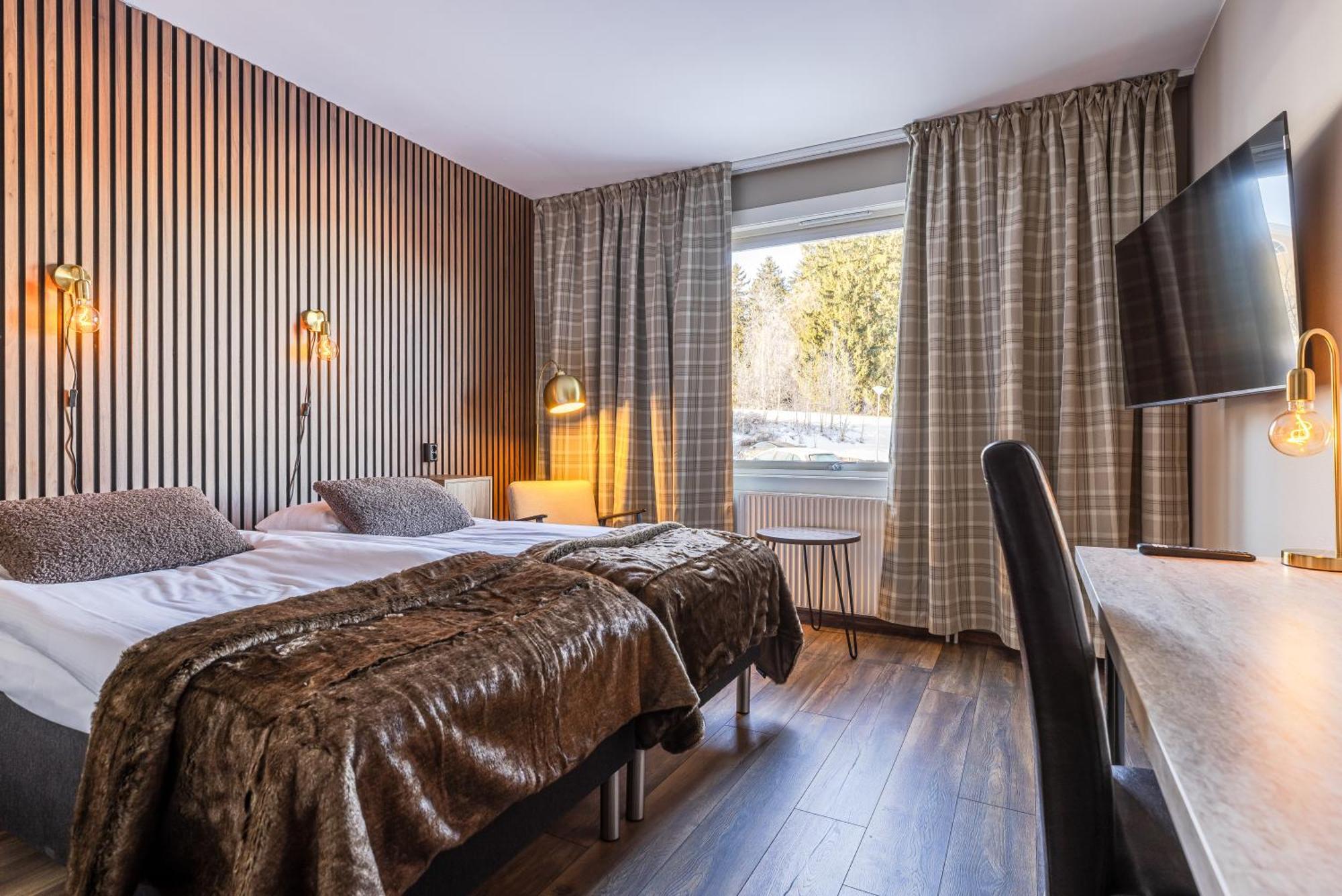 Hotell Kung Goesta By First Мора Экстерьер фото